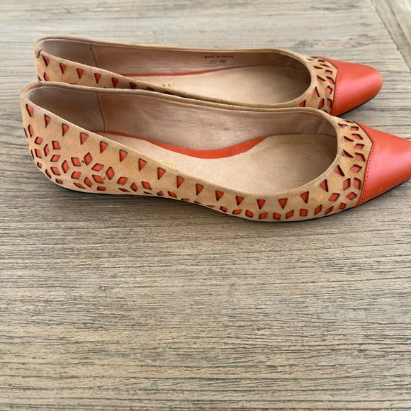 Flats - Picture 3 of 5